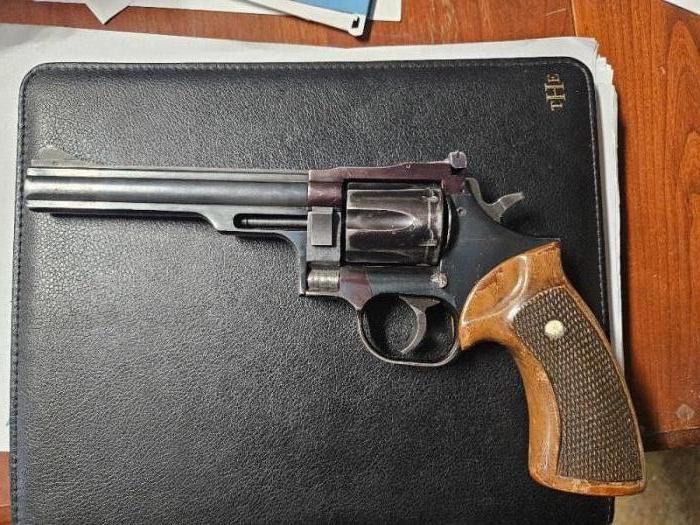 Dan Wesson 357 revolver with ammo