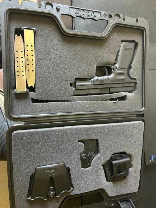 Springfield Armory XD-9mm With Accessories 