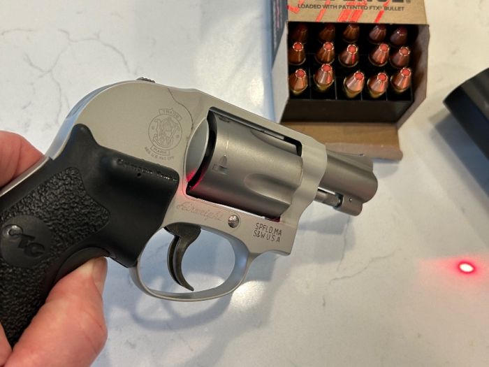 Smith &amp; Wesson 638 Airweight