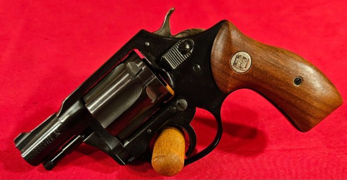 CHARTER ARMS UNDERCOVER 32 LONG P-23338