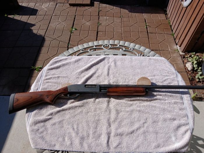 Like New,   Remington 870 Express Magnum 20 Gauge