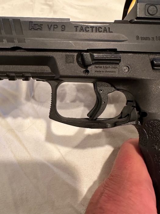 HK VP9 Tactical with extra mags