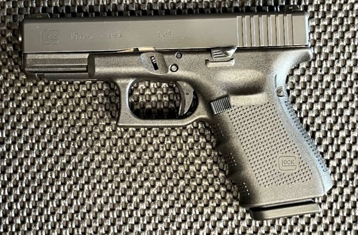 Glock 19 Gen4 9mm Semi Auto Handgun