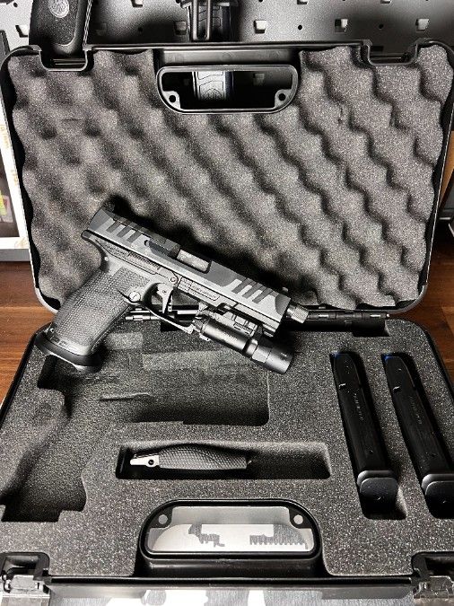 Like New Walther PDP Pro SD Full Size 9mm threaded