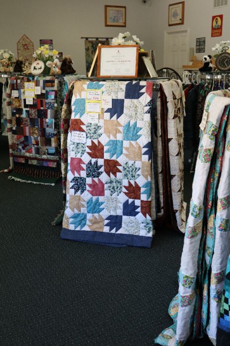 AUTHENTIC HANDMADE AMISH  QUILT PENNSYLVANIA