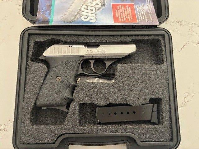 MINT LIKE NEW Sig Sauer P232 380 ACP Night Sights
