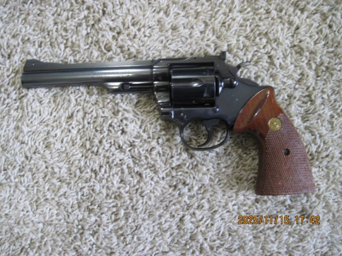 Mint condition Colt Trooper 357