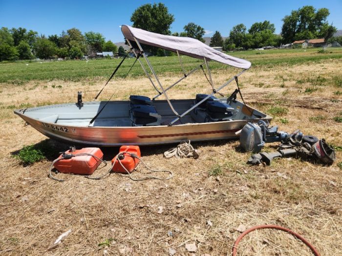 1989 12ft Gamefisher Aluminum Boat