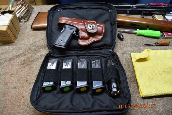 Springfield XD 9 w/ extras
