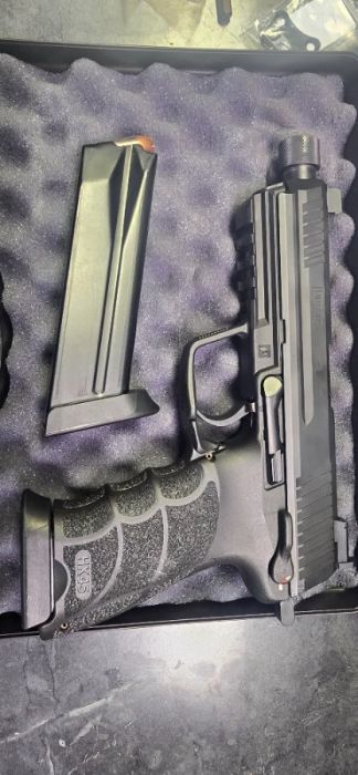 H&amp;K USP 45 Threaded like new
