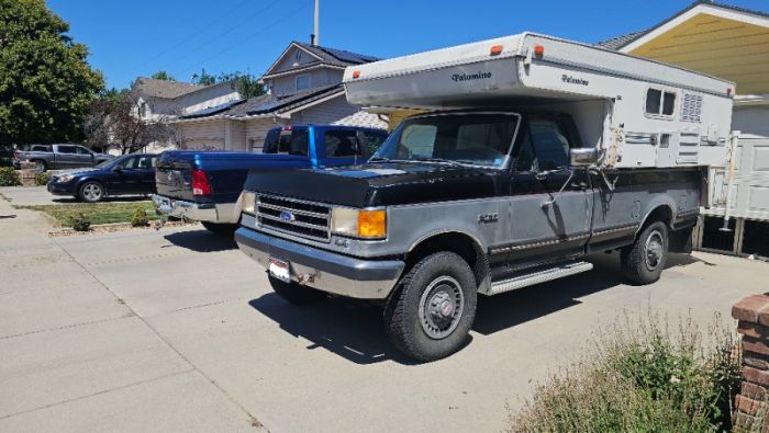  2002 Palomino Bronco 1500 Truck Camper 