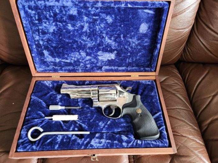 Smith and Wesson model 57 (no dash) .41 Magnum
