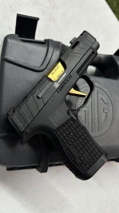 BRAND NEW Sig Sauer P365 XL Spectre Comp 9mm 
