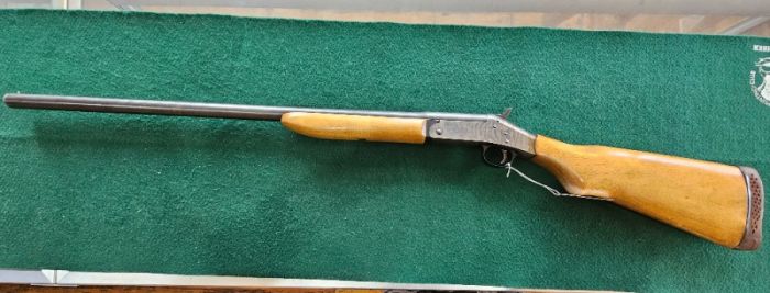 H&amp;R MODEL 088 12GA SINGLE SHOT SHOTGUN