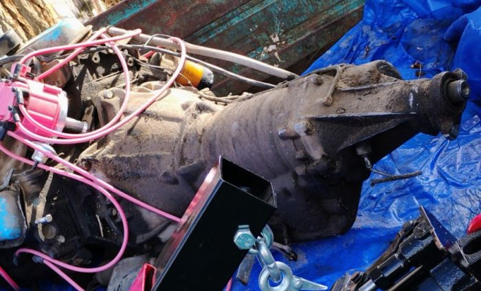 63&#039; 389 Pontiac and Transmission w\adapter