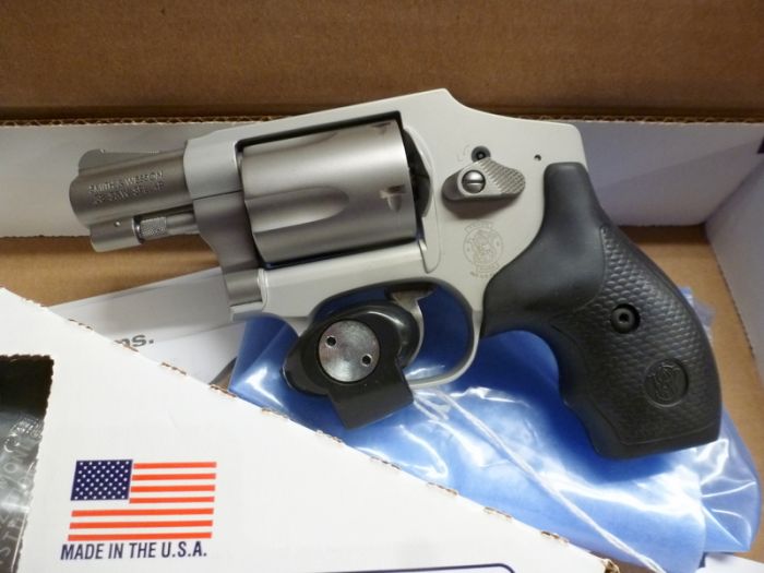 Smith &amp; Wesson 642-2 Air weight 38 SP