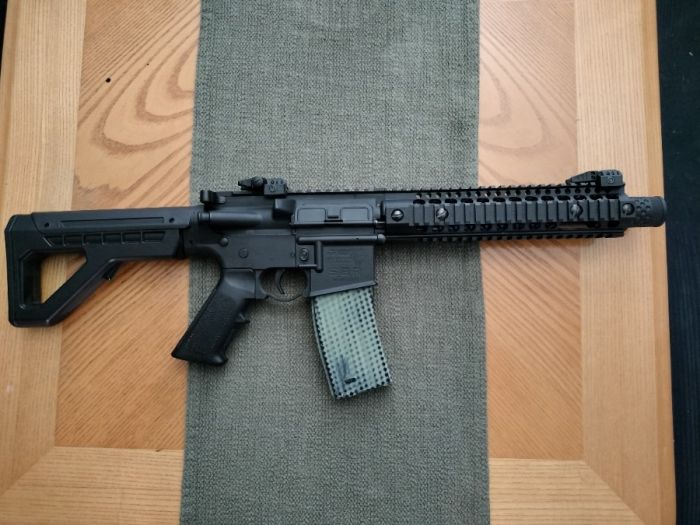 Crosman DPMS SBR Full Auto Co2 Air Rifle 177 Calib