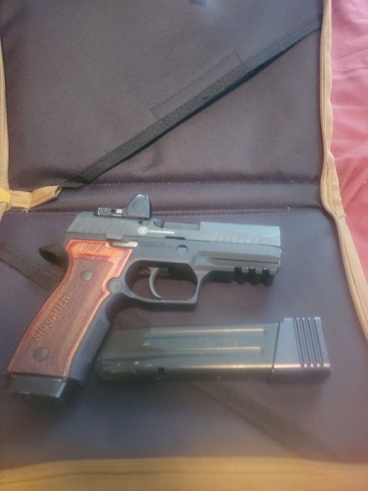 Sig 320 AXG Classic. Trijicon