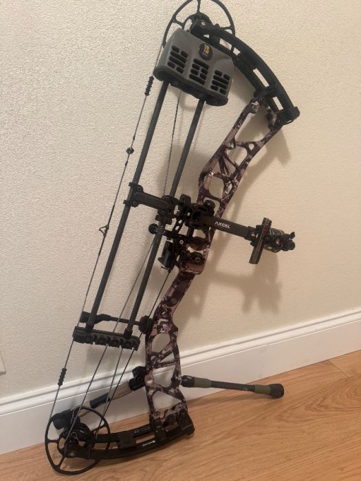2024 Elite Ethos compound bow