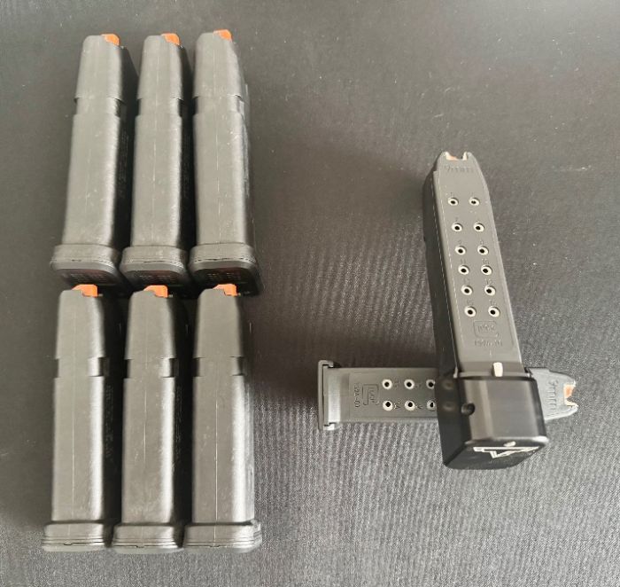 2 Glock 19 Mags w/ 6 P mags included for free…