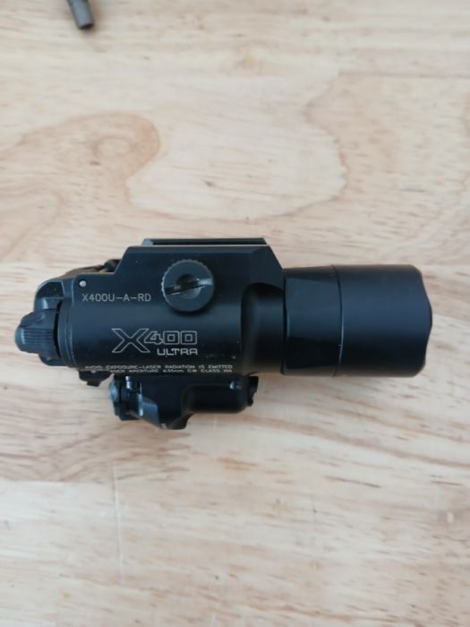 Surefire x400-U red laser 