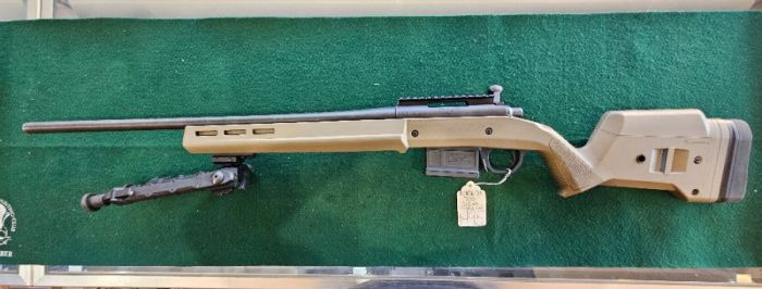 REMINGTON 700 243WIN RIFLE W/MAGPUL STOCK