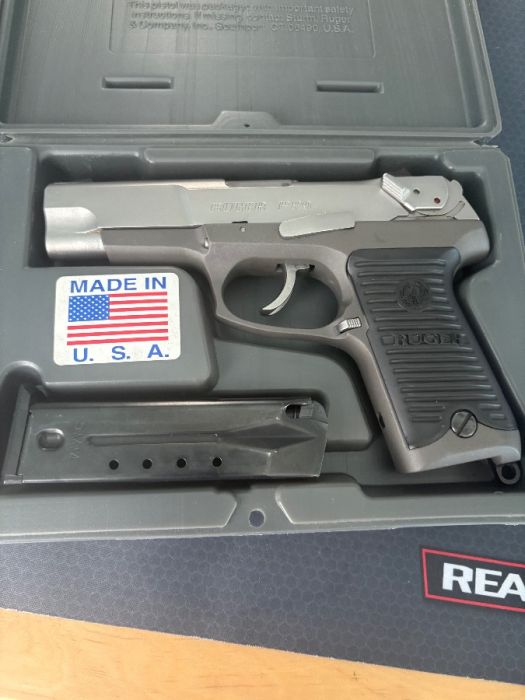 Ruger p89 with original case