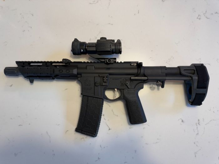 Springfield Saint Victor (like new)