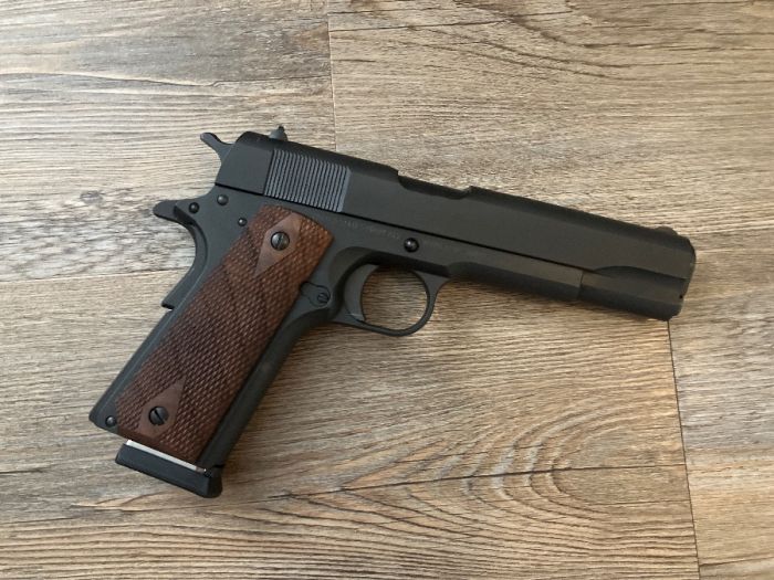 Tisas 1911A1(Upgraded+Extras)