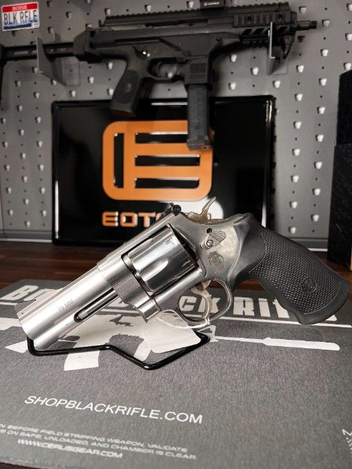 Smith &amp; Wesson Model 610 10mm Revolver 4&quot;