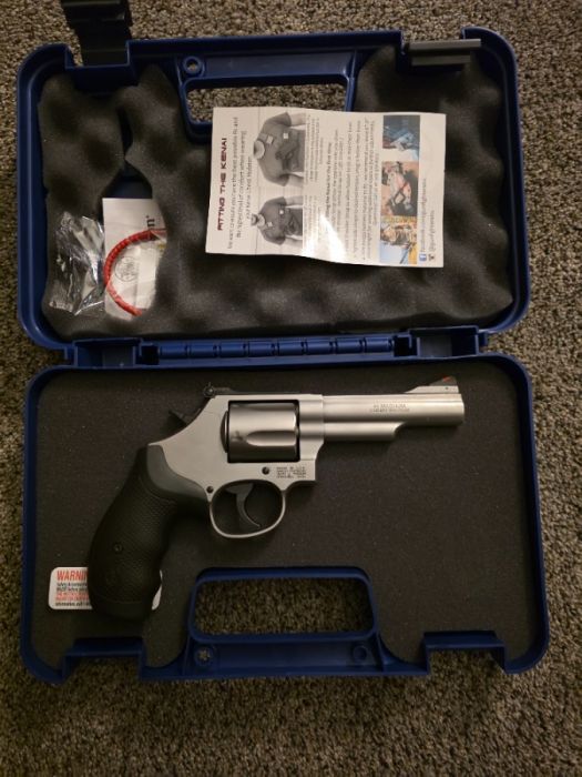 Smith &amp; Wesson Model 69 .44 Cal