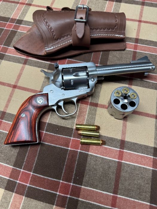 Ruger Blackhawk dual cylinder 9mm/357