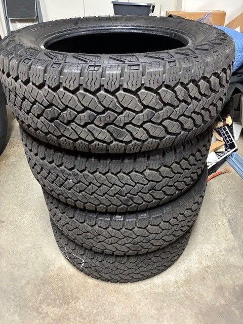 4 General Grabber AT All-Terrain Tires 245/60/R18