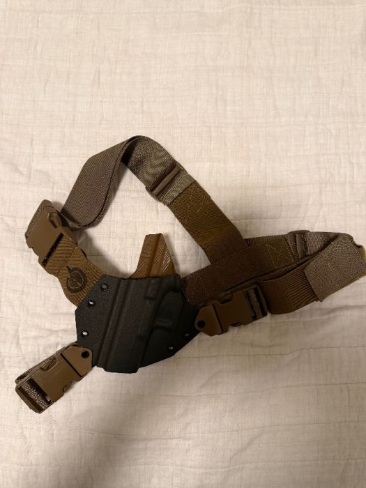 Glock 19 Kenai Chest Holster (Lefty)