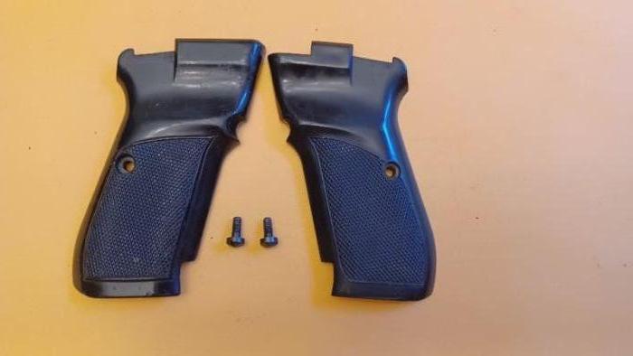 CZ-82 Factory Grips (Plastic) wirth screws
