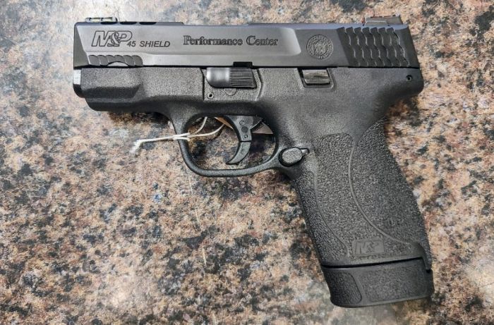 SMITH AND WESSON 