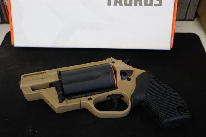 TAURUS PUBLIC DEF JUDGE, D/S, 2&quot;B,2.5&quot;CH, FO 5RND