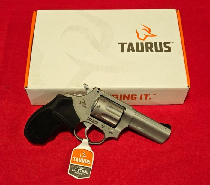 &quot;NEW&quot; TAURUS 942 22LR 