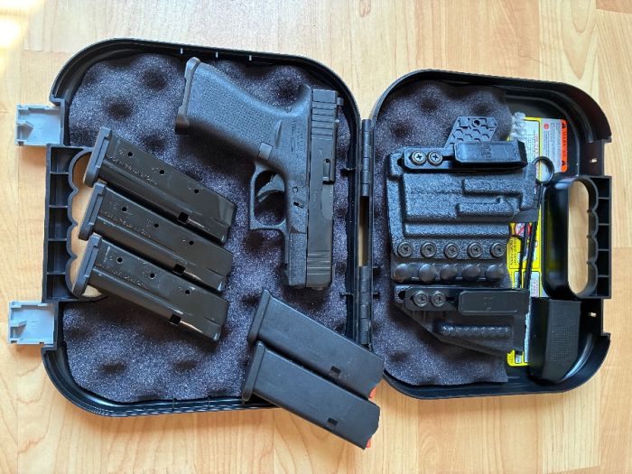 Glock 43x MOS 9mm with Extras