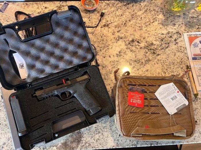 S&amp;W M&amp;P 2.0 .22 Win Mag Range kit bundle. 