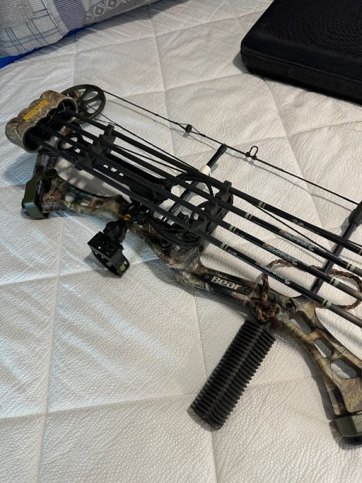 Bear Encounter Left Handed Compound bow
