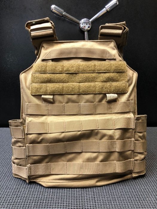 Plate Carrier W Plates - New