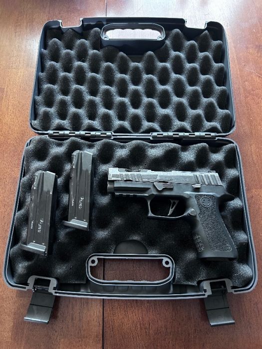 Sig Sauer P320 compact SPECTRE custom works