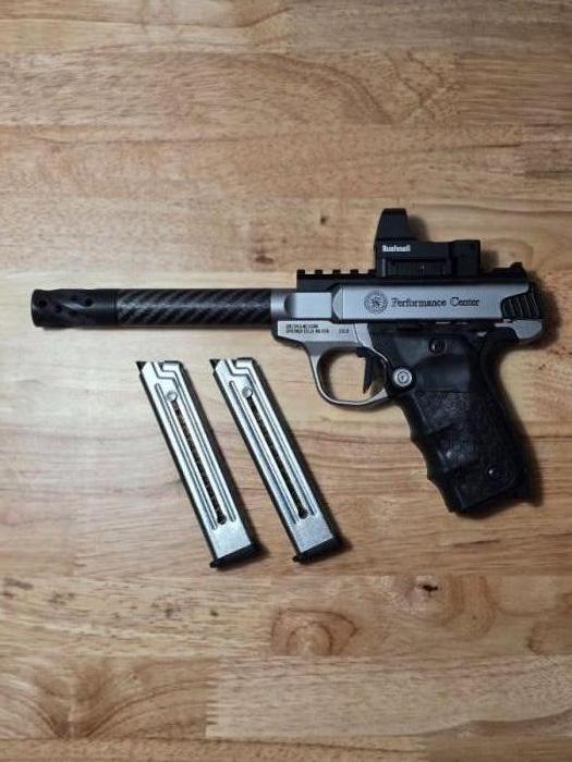 Smith and Wesson Performance Center SW22 Victory