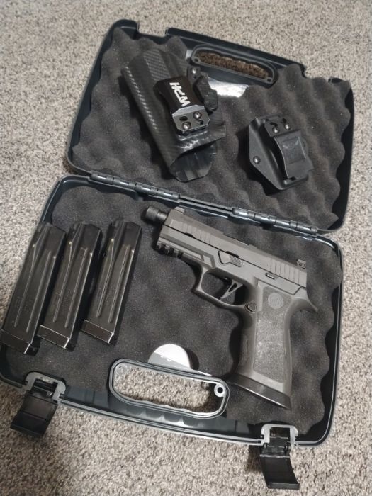 Sig P320 XCarry Legion 