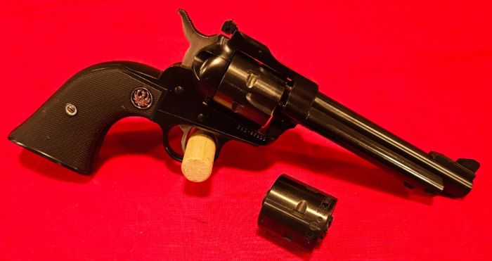 RUGER NEW MODEL SINGLE SIX 22LR /22MAG TI-2524