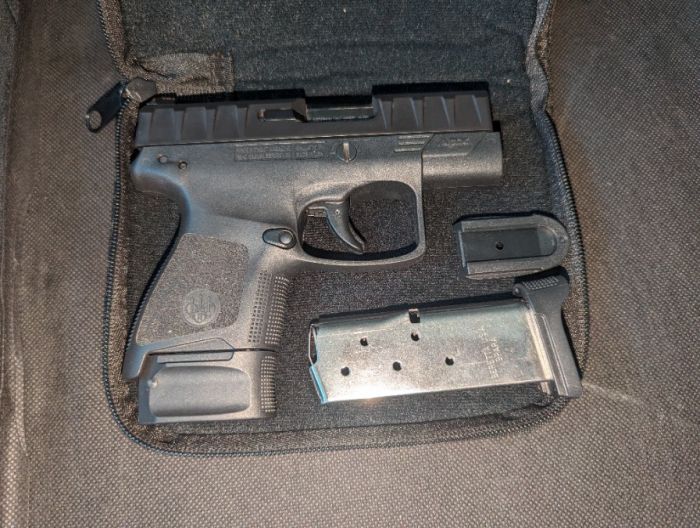 Beretta APX Carry 9mm Luger 3in Black Pistol - 8+1