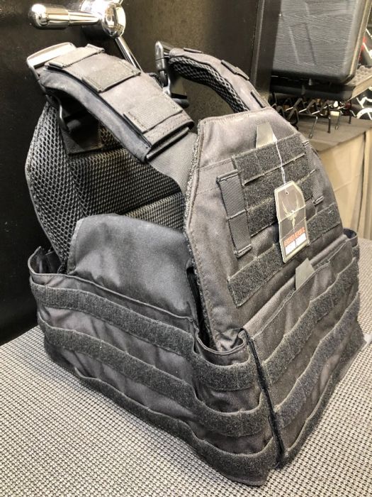 Plate Carrier W Plates - New