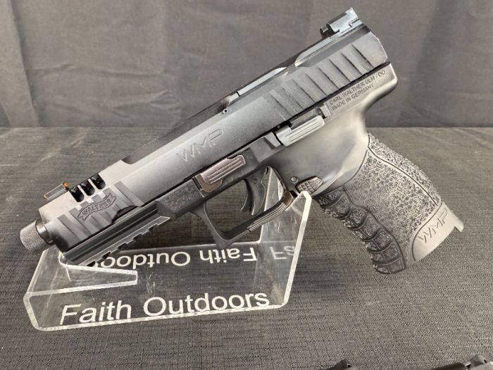 Walther WMP .22 Magnum 4 Mags, Threaded Barrel