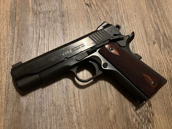 Colt Combat Commander 9mm